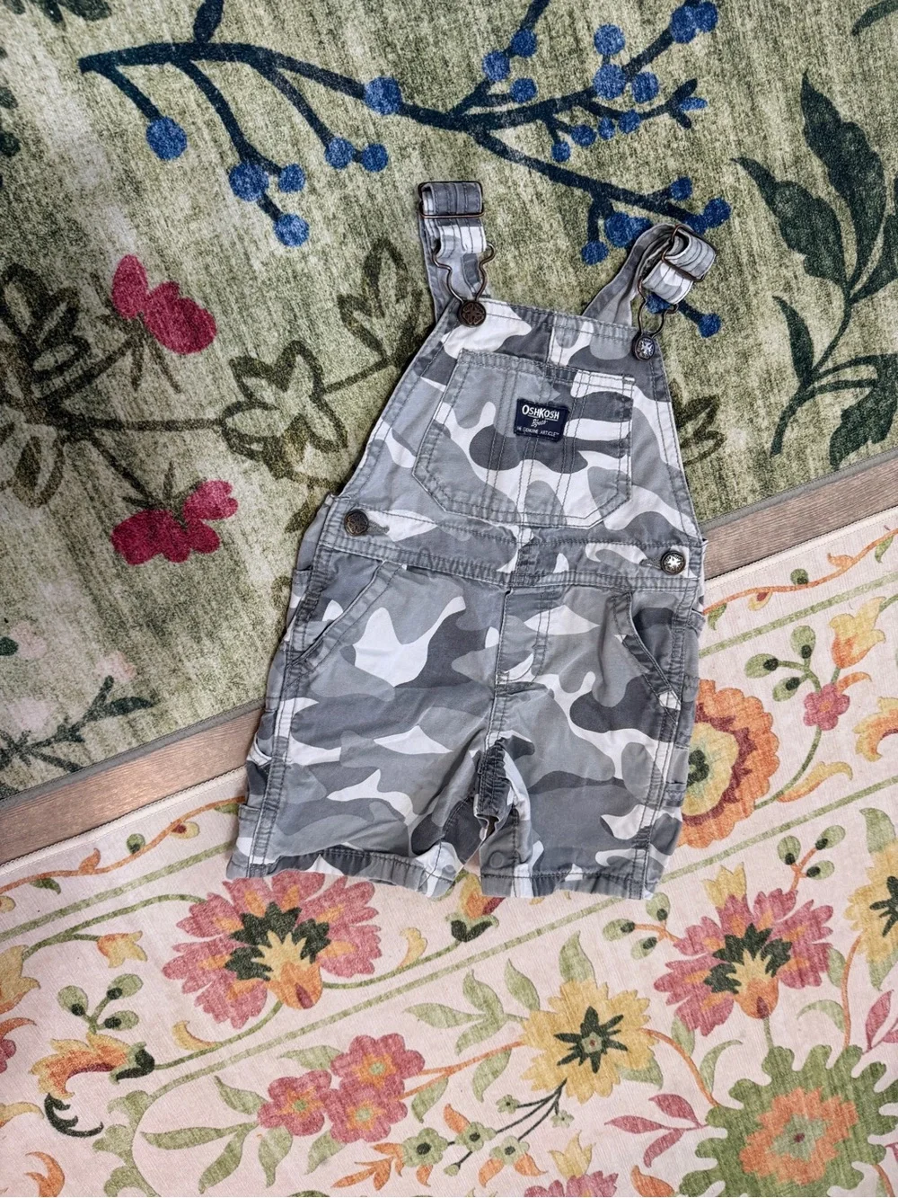 Y2K OshKosh B'gosh Gray Camo Short Overalls 12 Months Baby Boy Like New